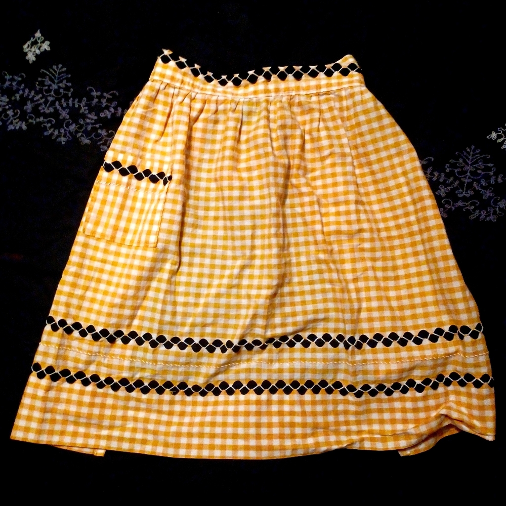 handmade vintage gingham apron *unused*